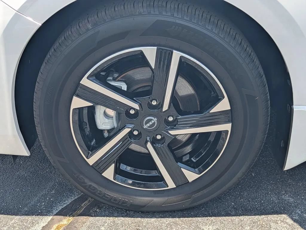 Certified 2025 Nissan Sentra SV w/ Trunk Package FWD image 11