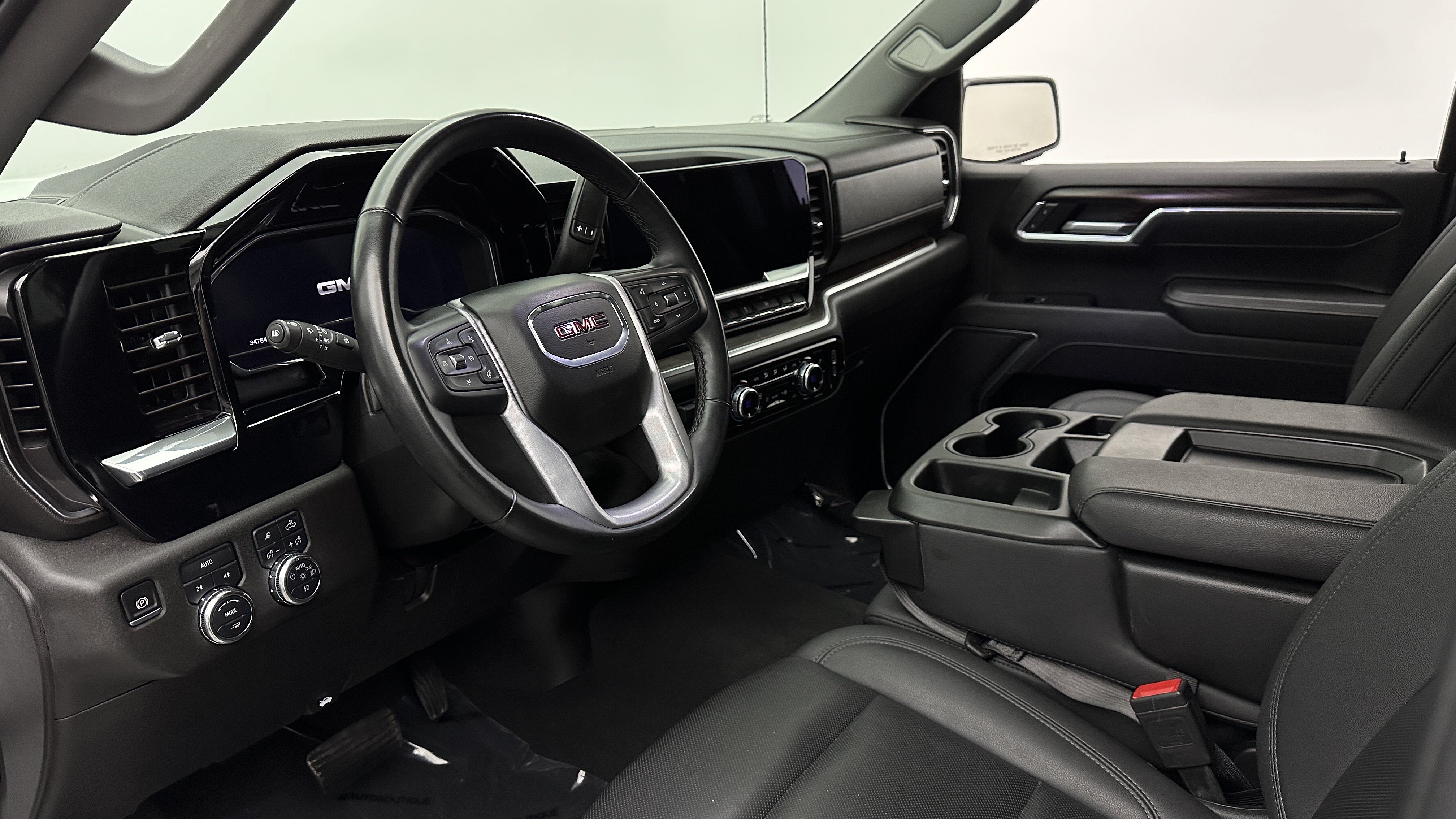 Used 2025 GMC Sierra 1500 SLT AWD/4WD image 10