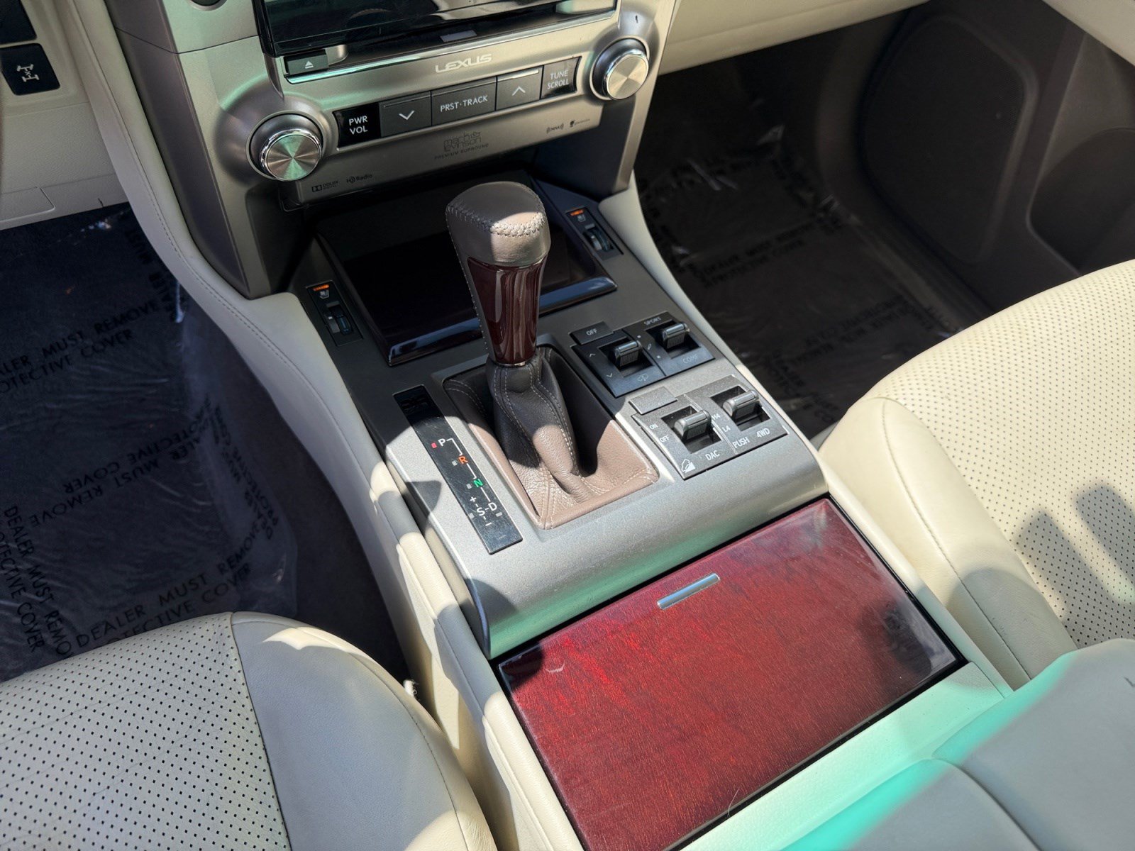 Used 2016 Lexus GX 460 Luxury w/ Preferred Accessory Package AWD/4WD image 15
