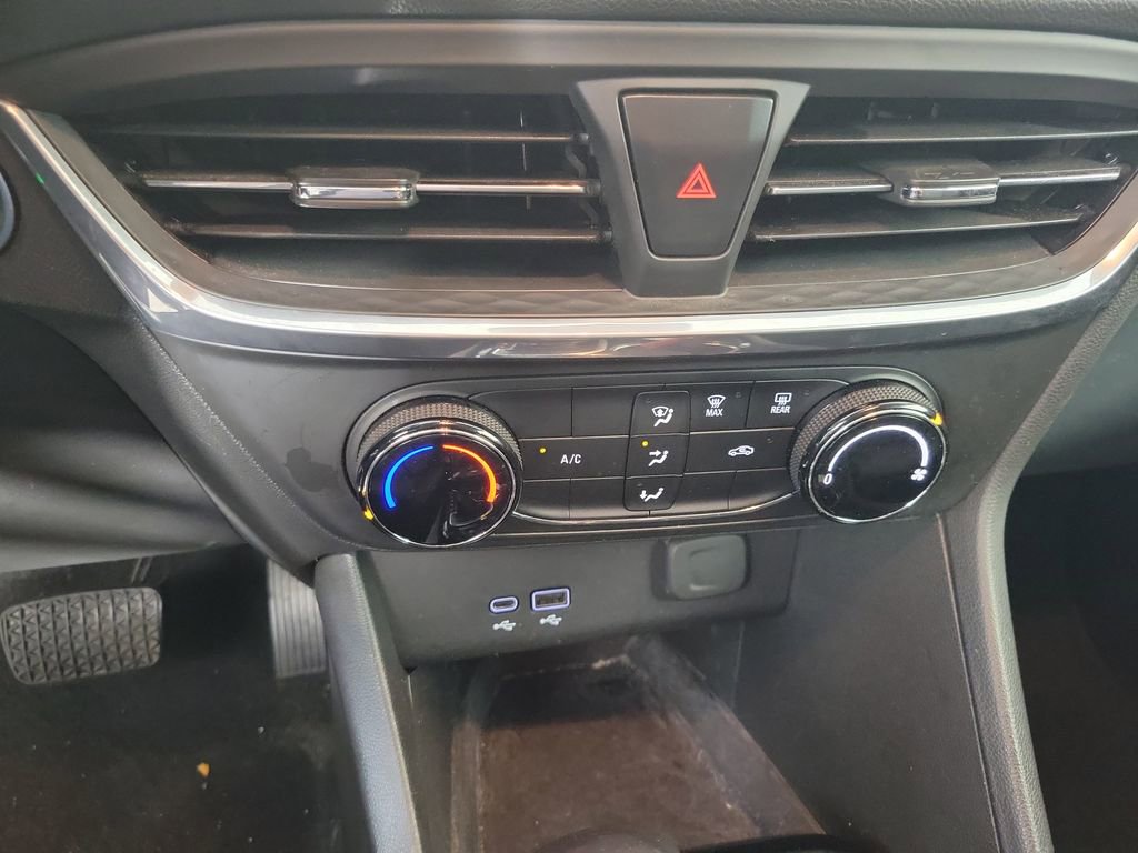 Used 2024 Buick Encore GX Preferred image 19