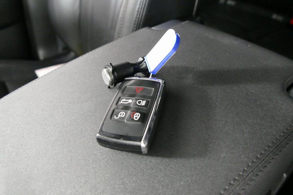 Used 2019 Land Rover Discovery HSE AWD/4WD image 12
