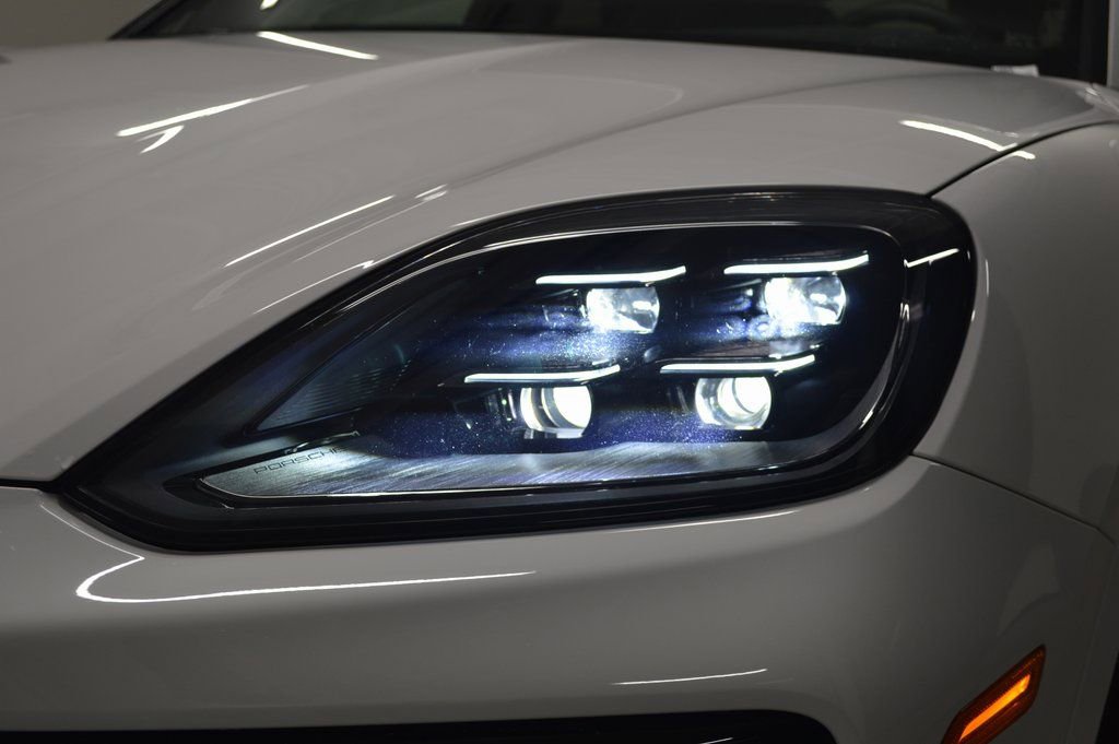 Certified 2025 Porsche Cayenne image 13