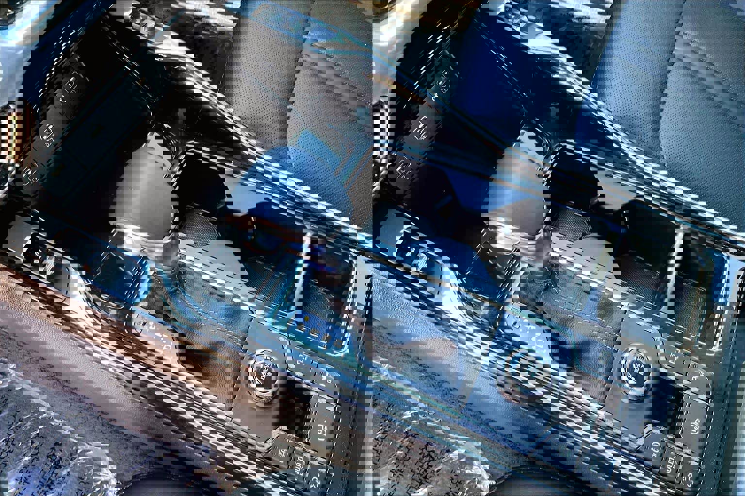 Used 2023 Kia Sorento SX image 16