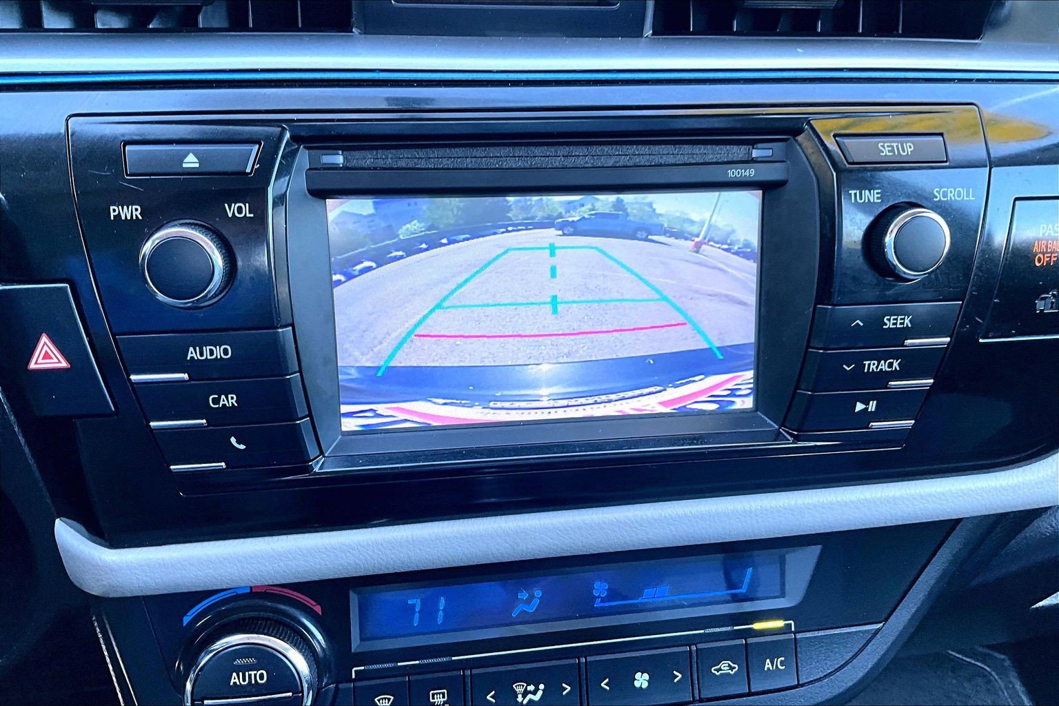 Used 2015 Toyota Corolla LE image 20