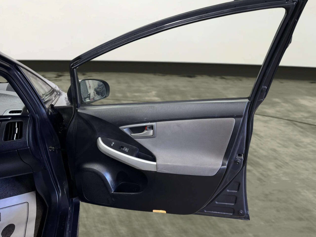 Used 2013 Toyota Prius Three w/ Solar Roof Pkg FWD image 19