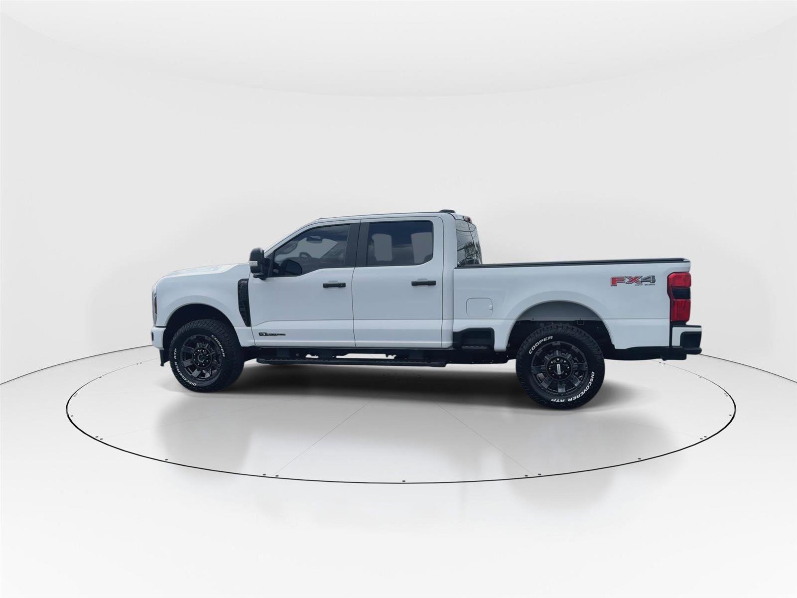 Certified 2025 Ford F250 XL w/ STX Appearance Package image 5