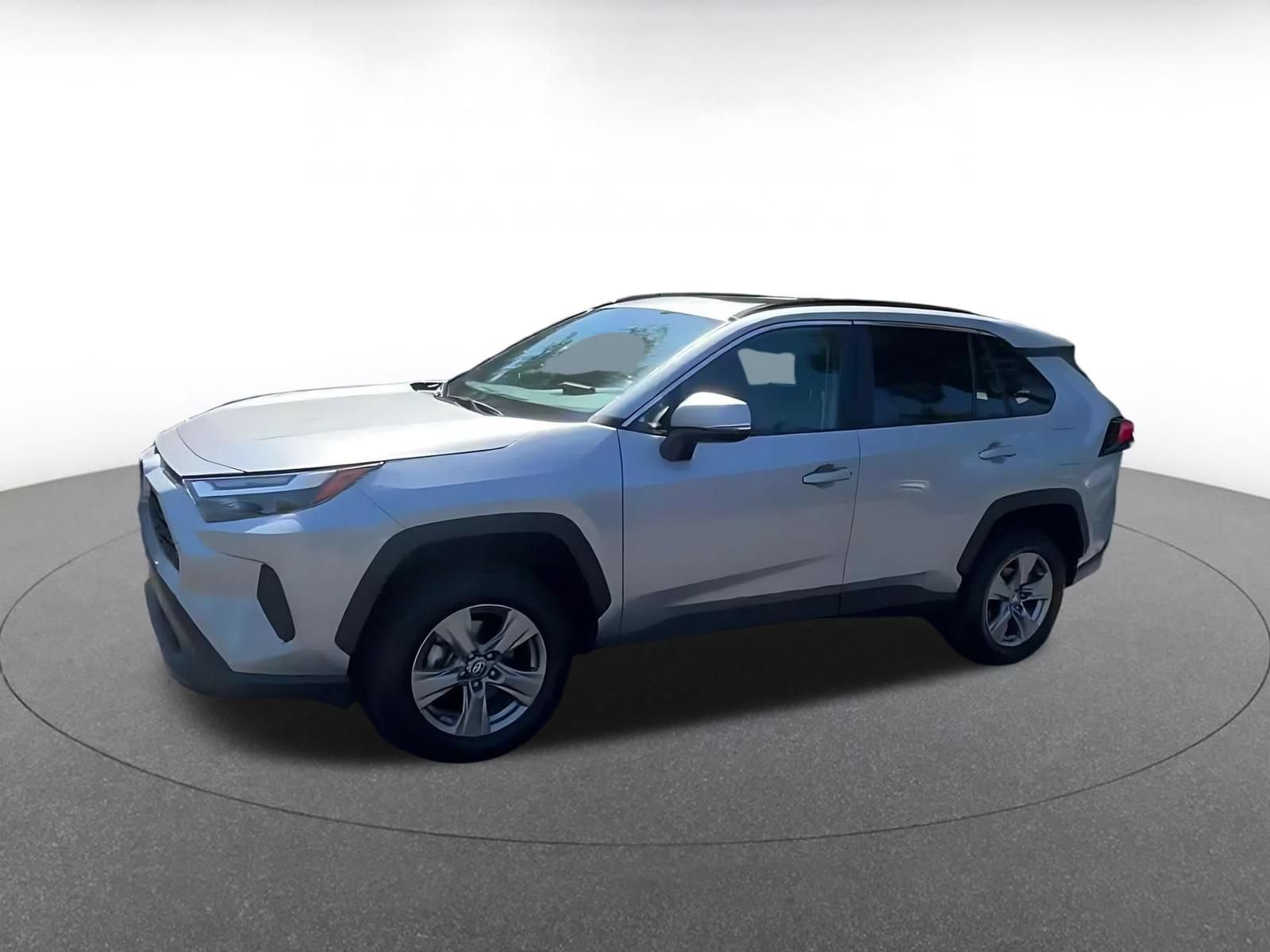 Used 2024 Toyota RAV4 XLE w/ Convenience Package AWD/4WD image 7