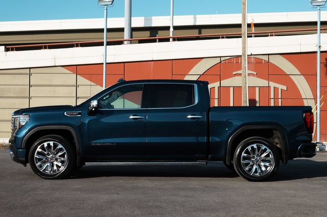 Used 2023 GMC Sierra 1500 Denali w/ Denali Reserve Package AWD/4WD image 10
