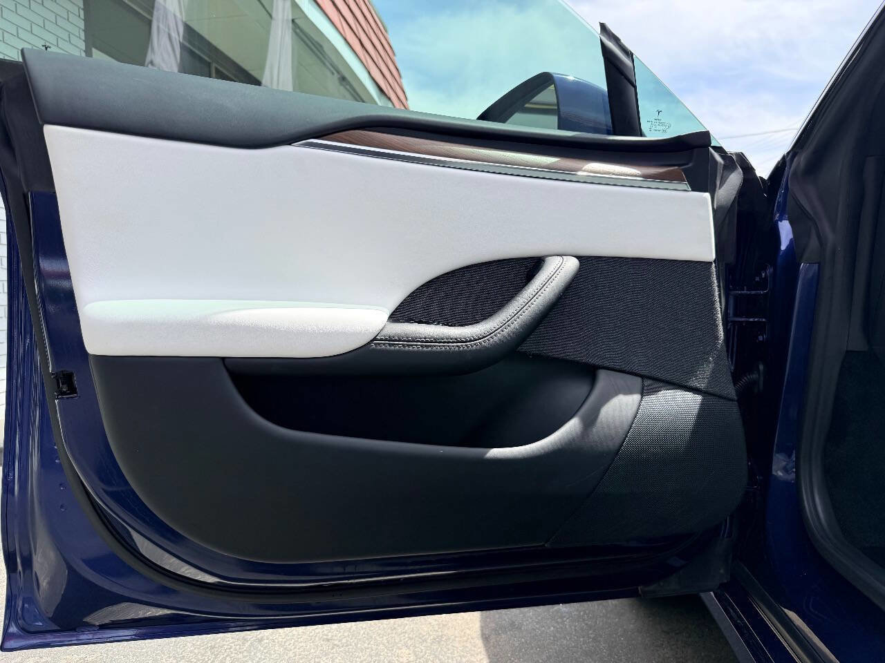 Used 2022 Tesla Model S image 13