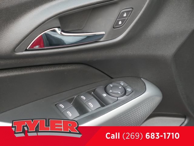 New 2026 Chevrolet Trax LS w/ LS Convenience Package FWD image 19