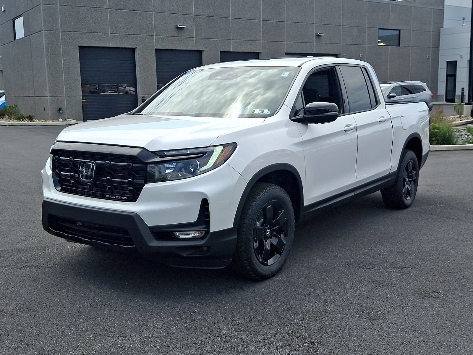 New 2026 Honda Ridgeline Black Edition image 2