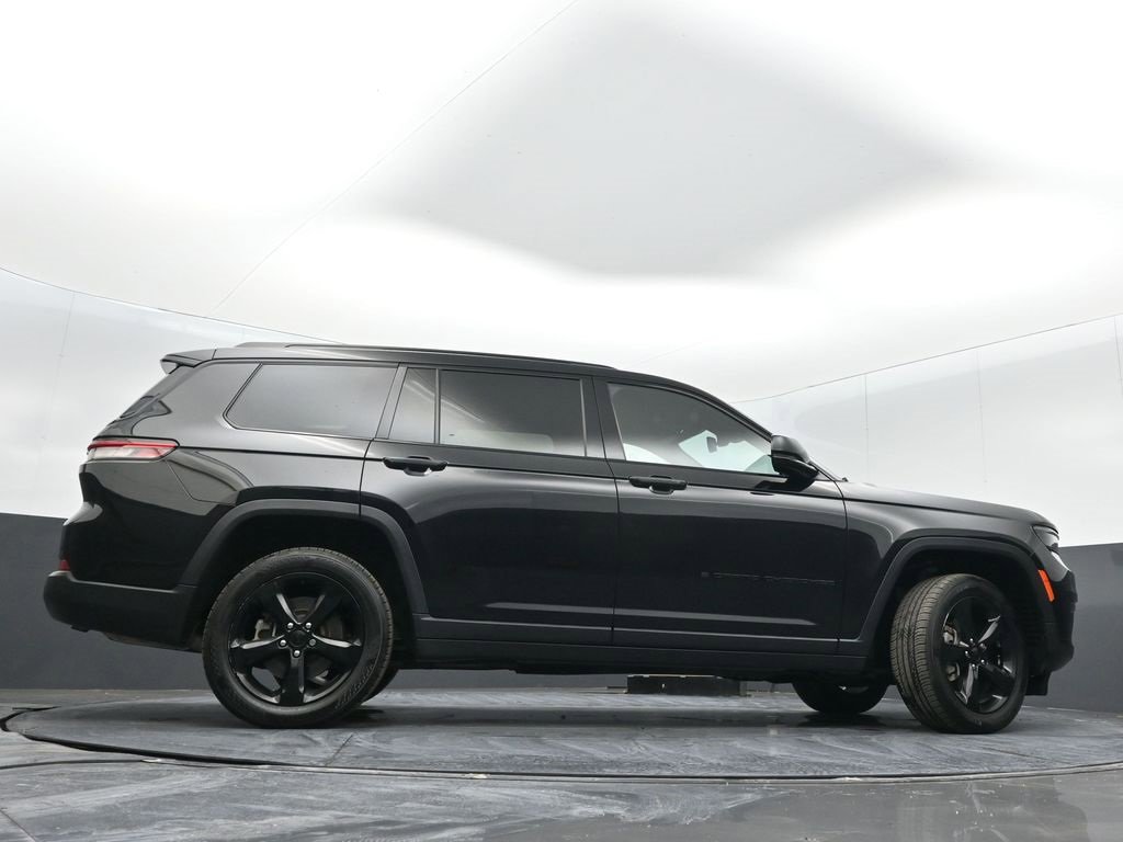 Used 2022 Jeep Grand Cherokee L Laredo image 35