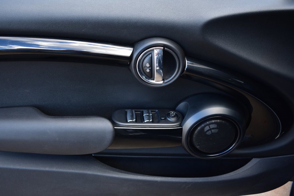 Used 2016 MINI Cooper S image 15