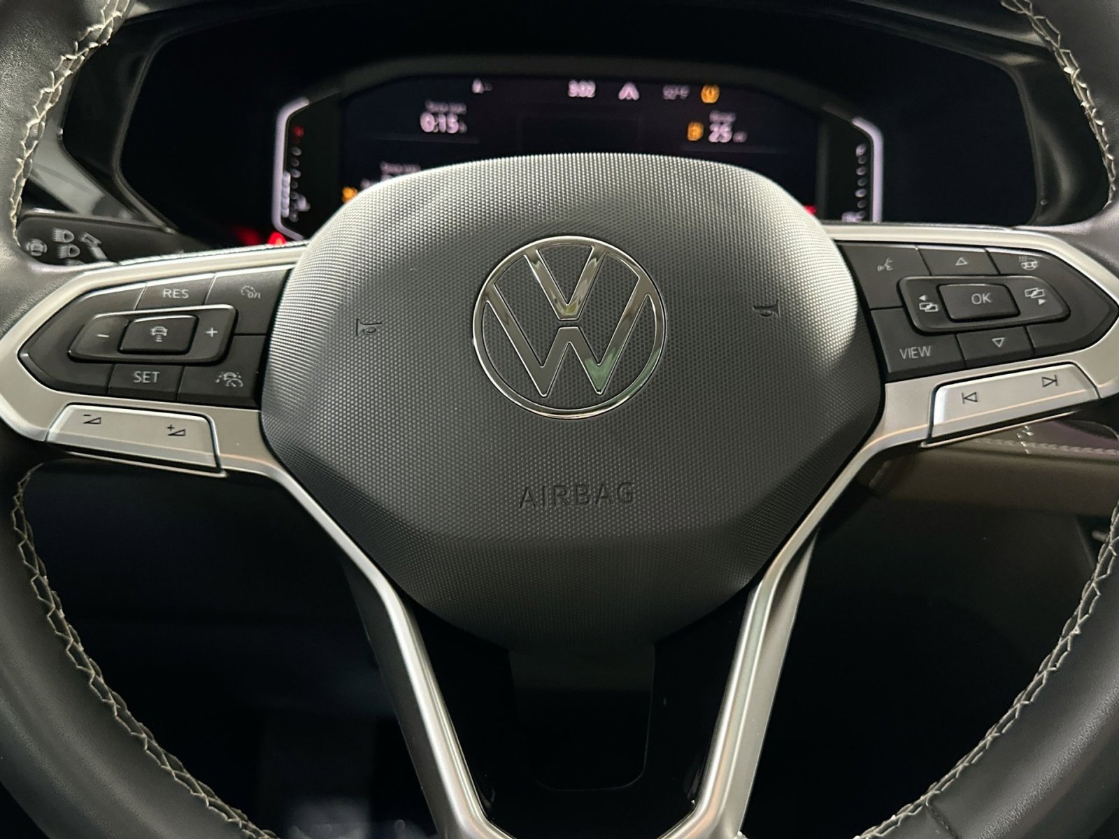 Used 2022 Volkswagen Taos SEL image 20