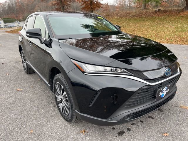 Used 2021 Toyota Venza LE image 3