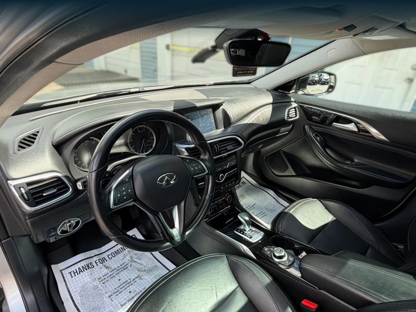 Used 2018 INFINITI QX30 AWD image 11
