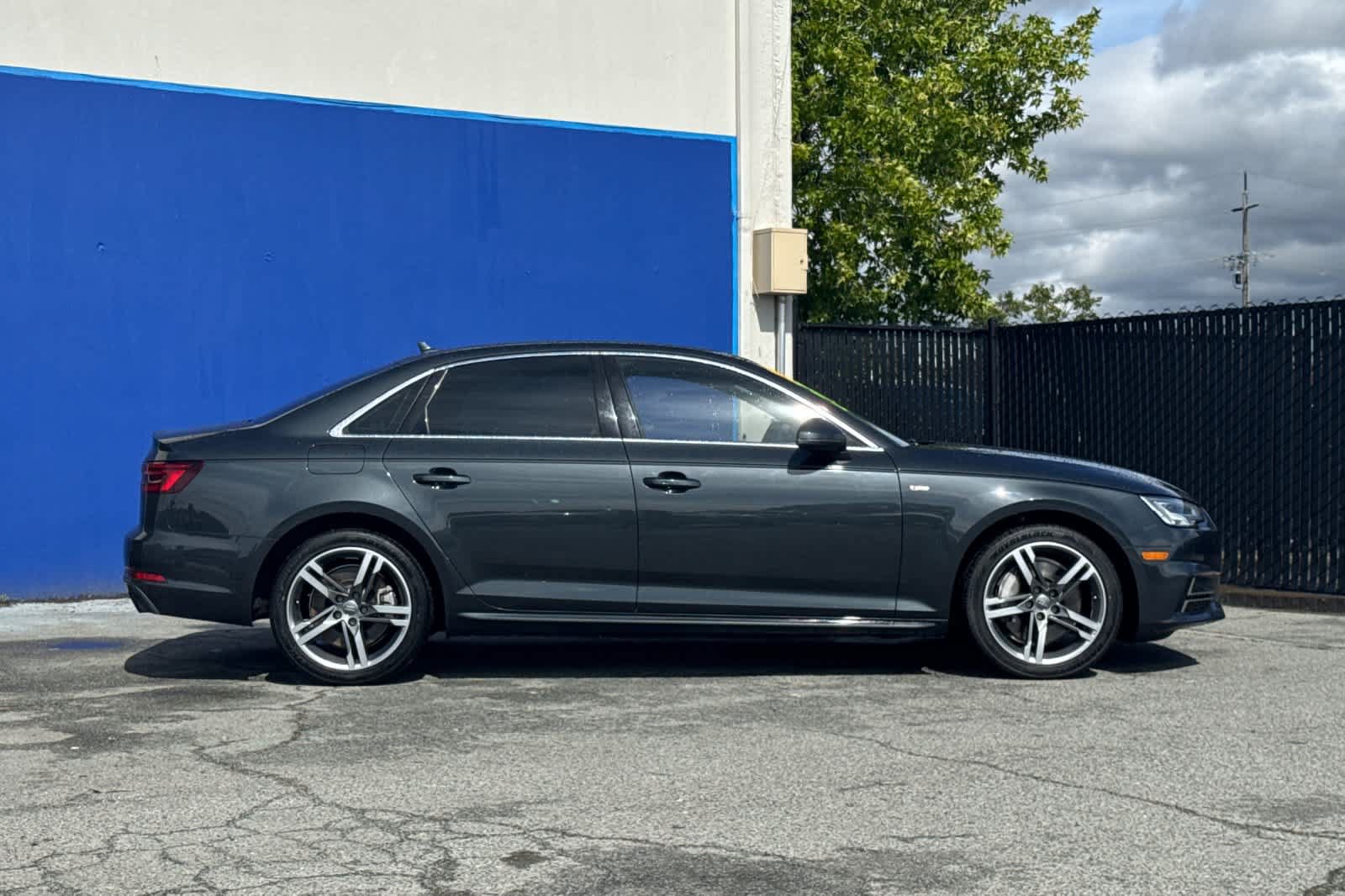 Used 2018 Audi A4 2.0T Premium Plus w/ Premium Plus Package AWD/4WD image 2