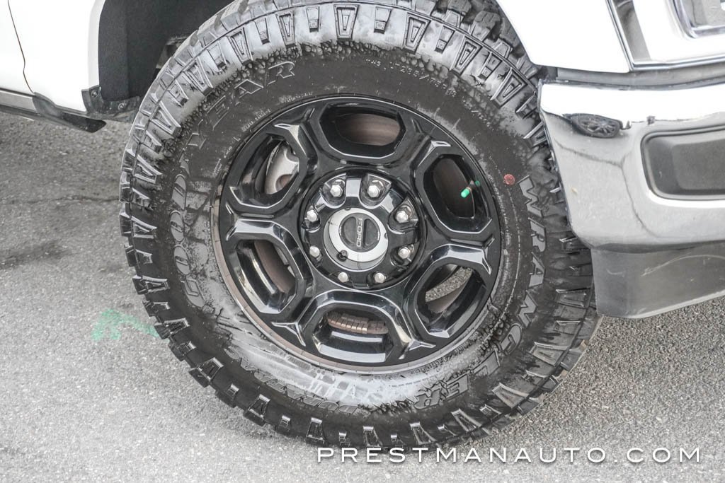 Used 2025 Ford F250 Lariat w/ Chrome Package image 11