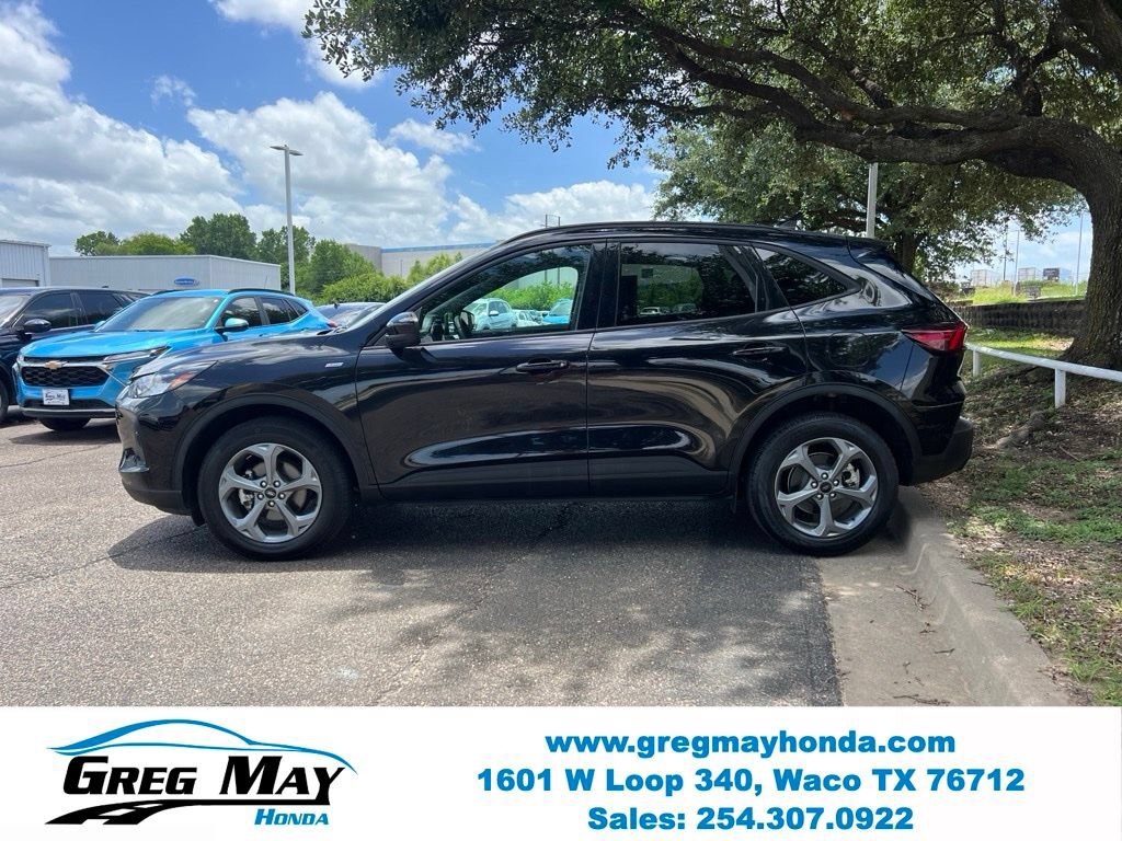 Used 2025 Ford Escape ST-Line Select AWD/4WD image 4