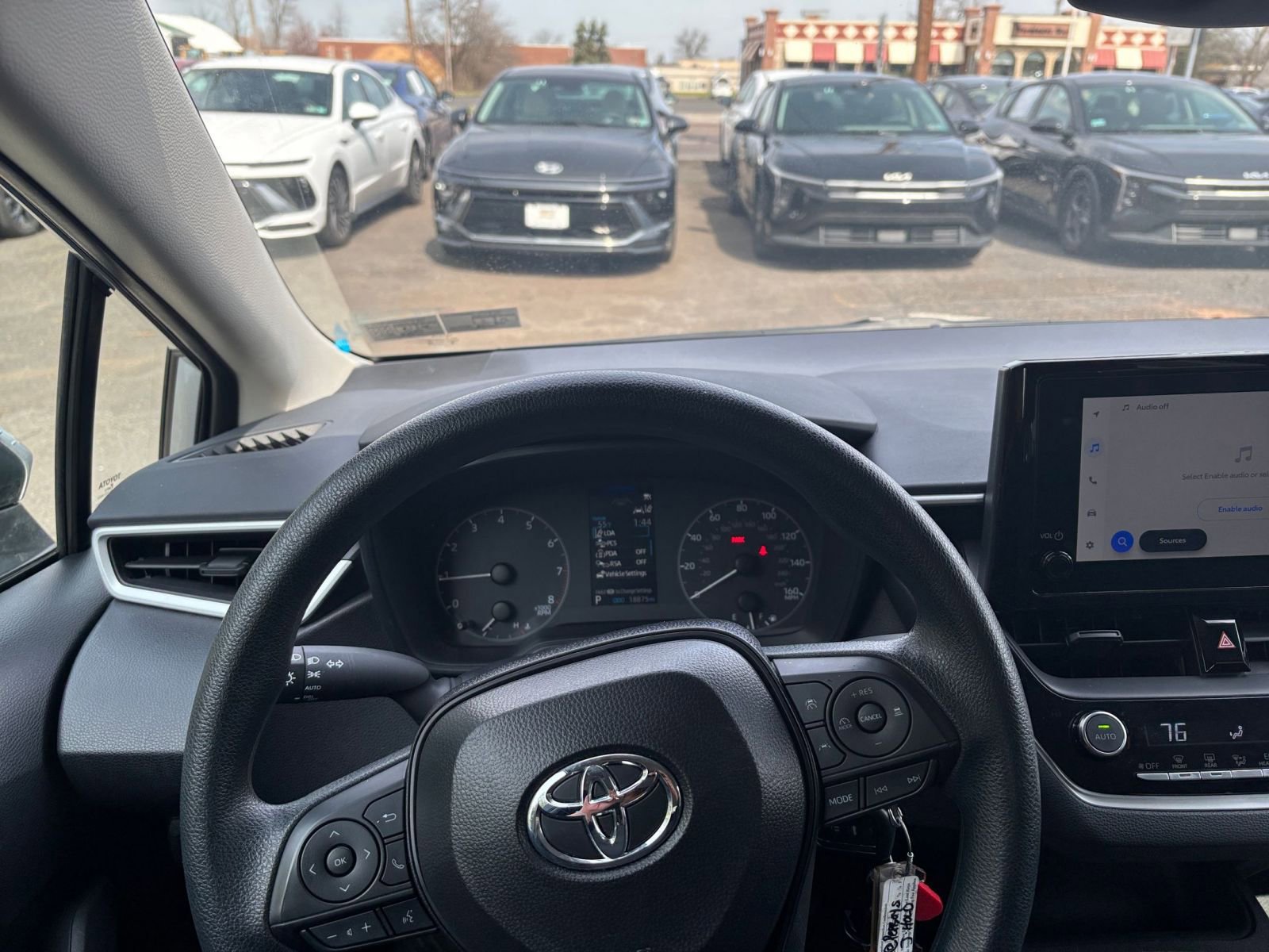Used 2025 Toyota Corolla LE FWD image 35