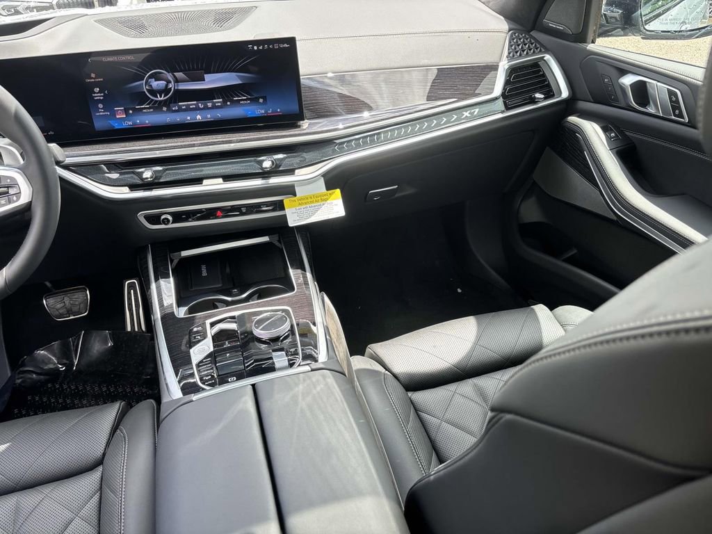 New 2026 BMW X7 xDrive40i w/ M Sport Package image 31