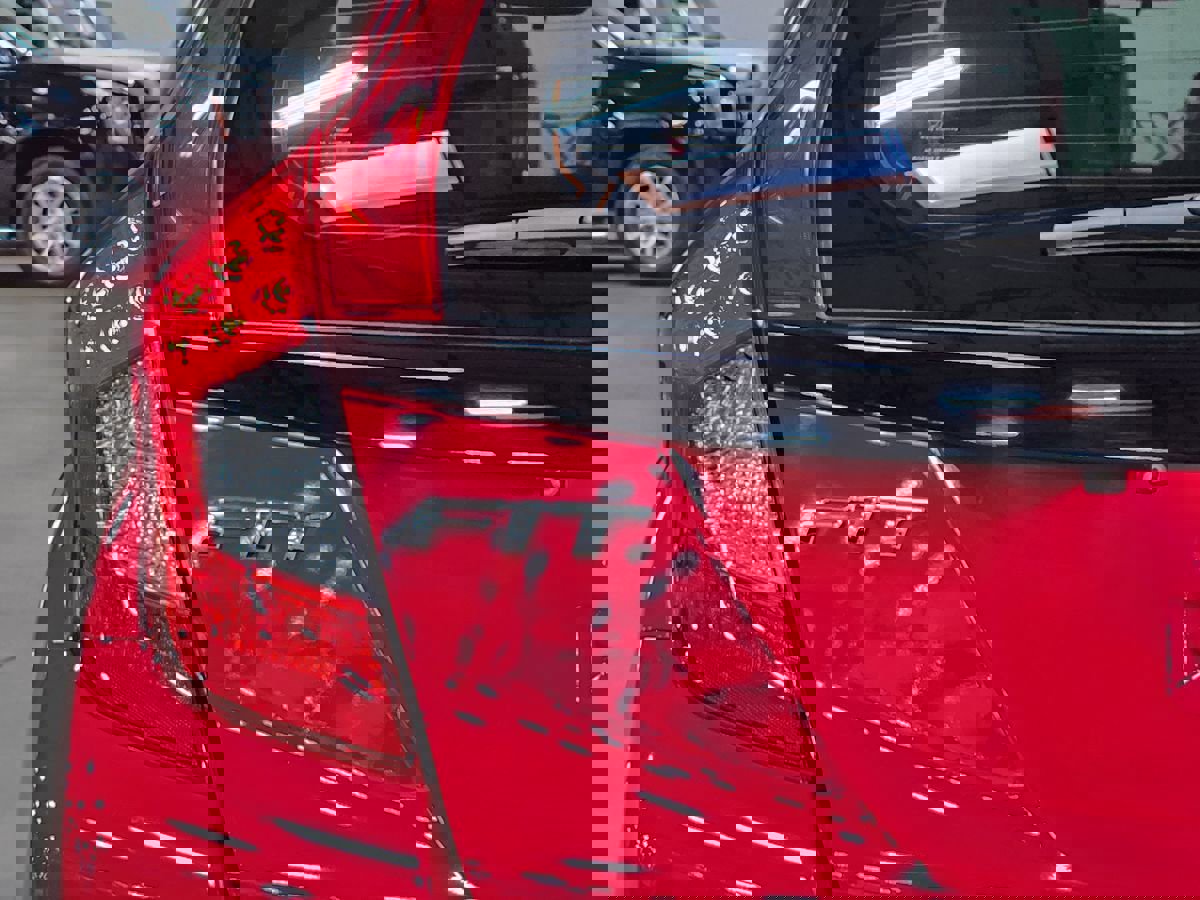 Used 2015 Honda Fit LX image 20