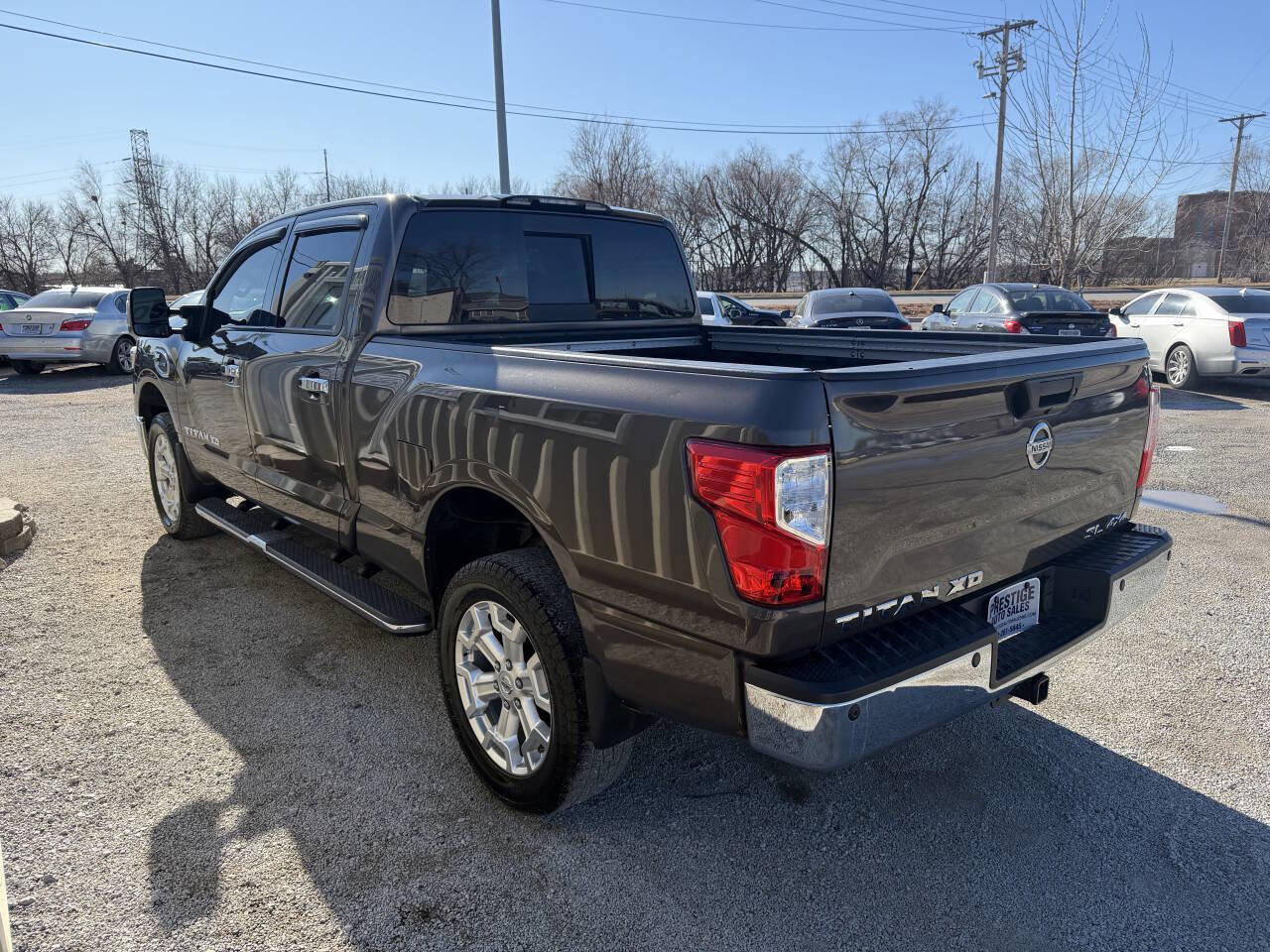Used 2016 Nissan Titan SL AWD/4WD image 4