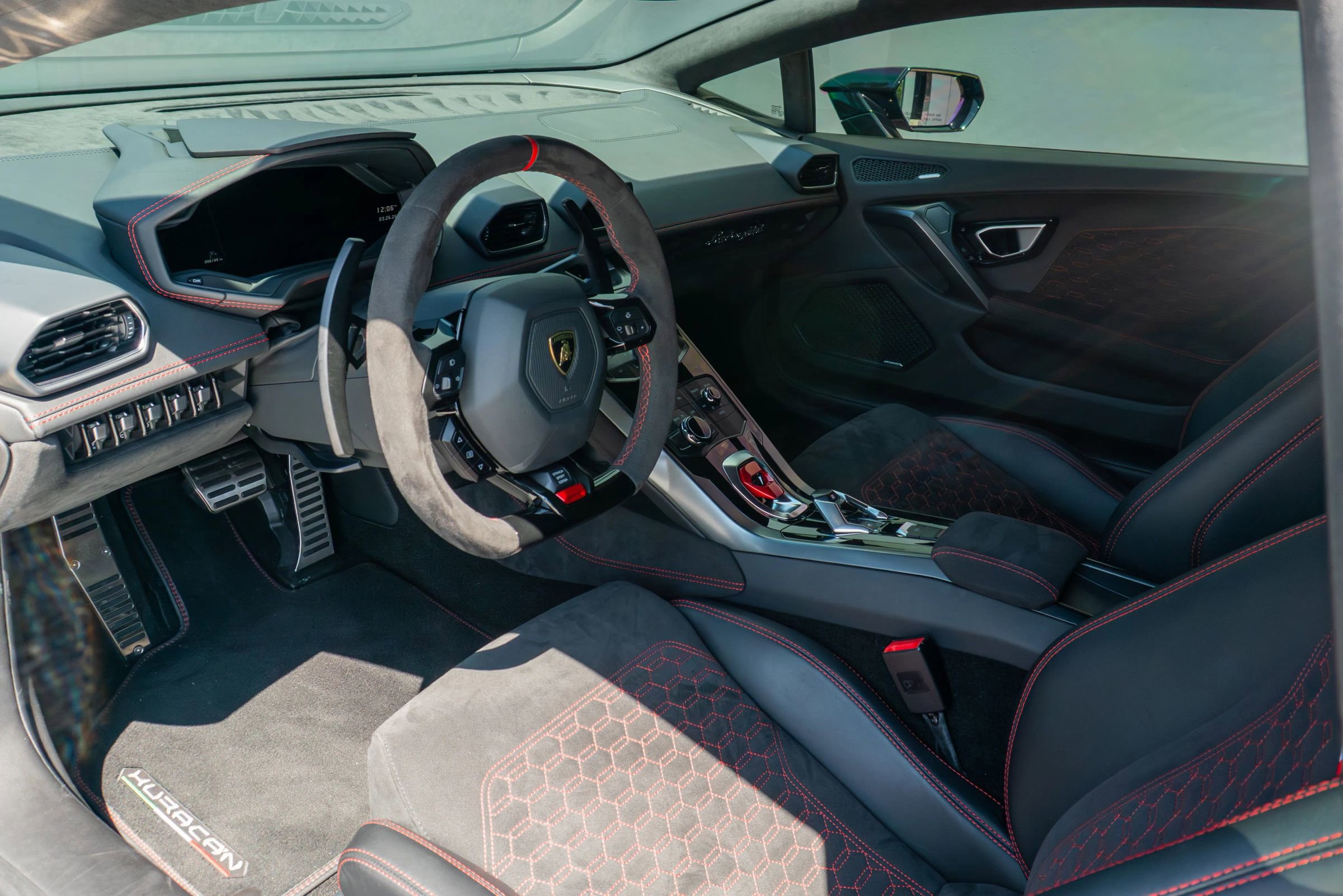 Used 2019 Lamborghini Huracan LP 580-2 image 46