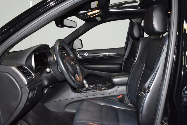 Used 2018 Jeep Grand Cherokee Limited AWD/4WD image 32
