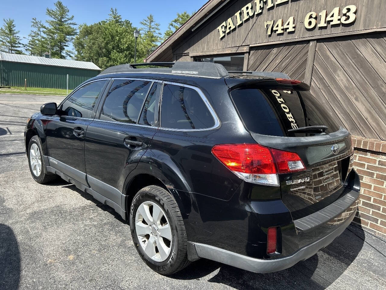 Used 2012 Subaru Outback 2.5i Premium w/ Popular Pkg 1B AWD/4WD image 2