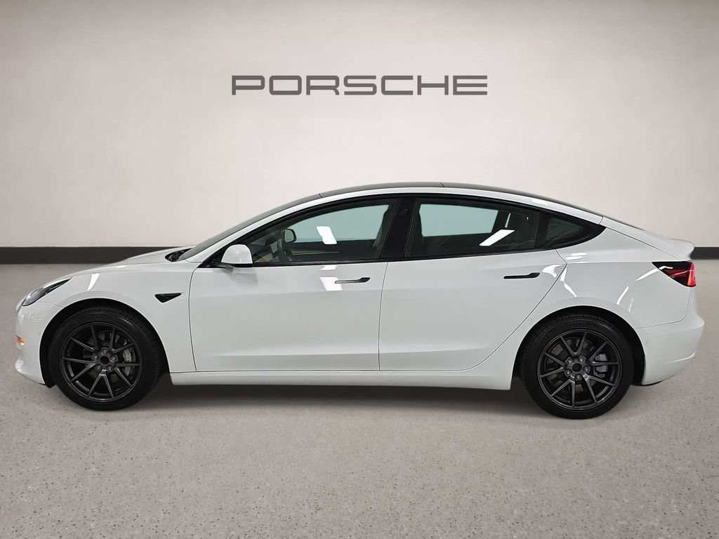 Used 2022 Tesla Model 3 RWD image 2