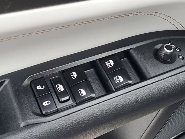 Used 2024 Jeep Compass Limited image 26