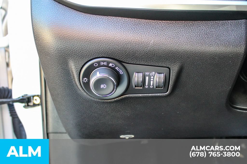 Used 2024 Jeep Compass Latitude AWD/4WD image 26