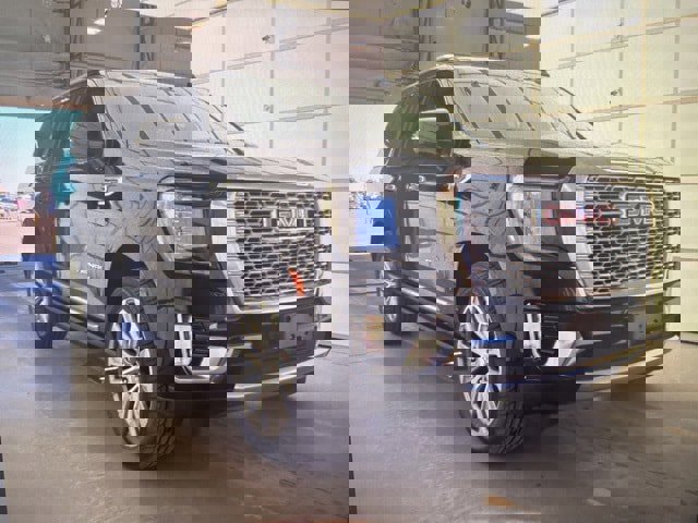 Used 2021 GMC Yukon XL Denali w/ Denali Premium Package