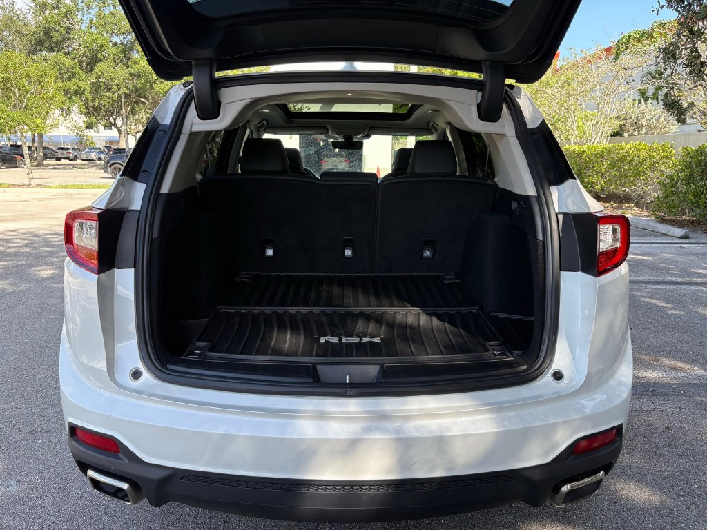 Used 2024 Acura RDX SH-AWD image 10