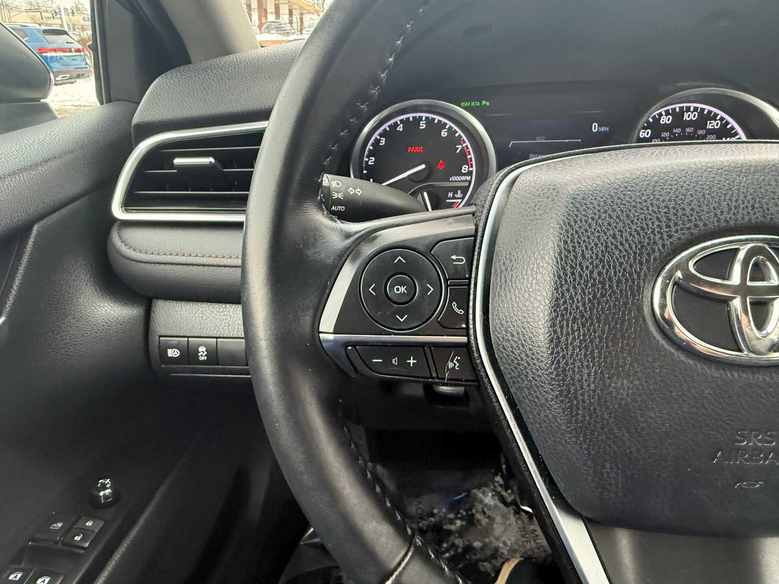 Used 2018 Toyota Camry XLE image 18