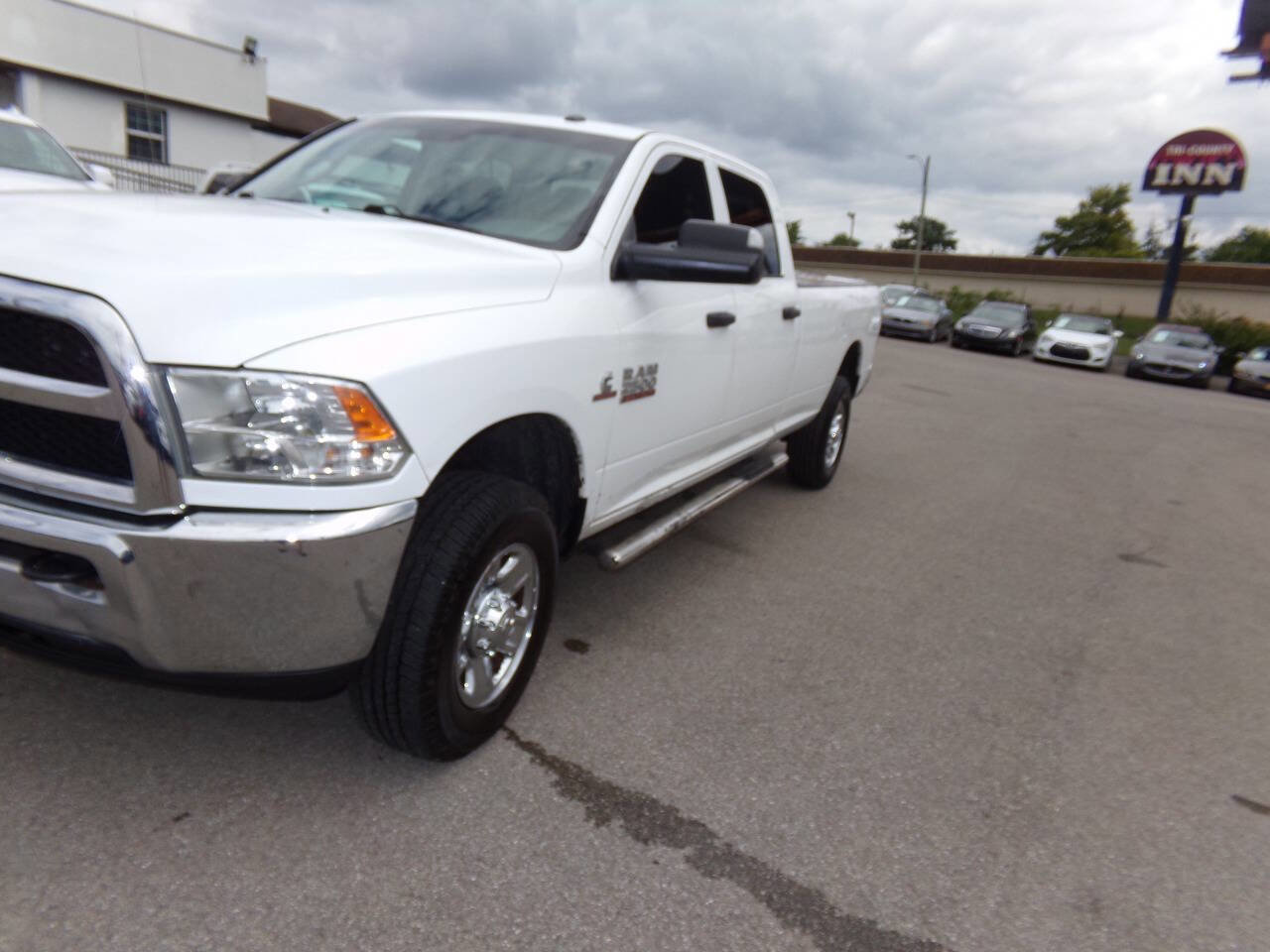 Used 2017 RAM 2500 Tradesman w/ Chrome Appearance Group image 32