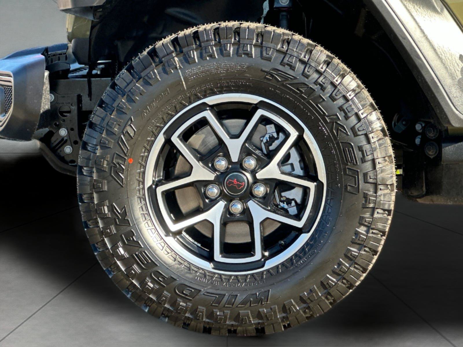 New 2026 Jeep Gladiator Rubicon w/ Safety Group AWD/4WD image 23