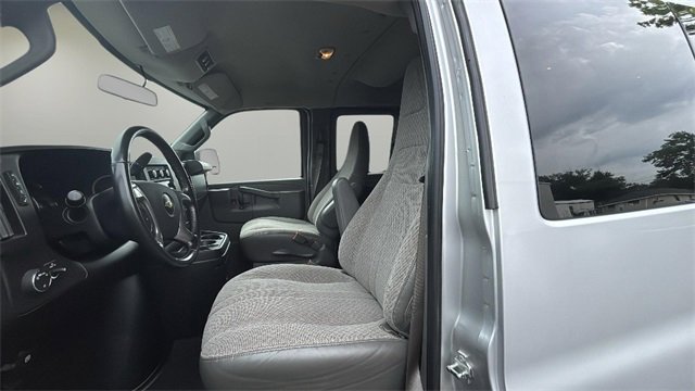 Used 2019 Chevrolet Express 3500 LS image 16