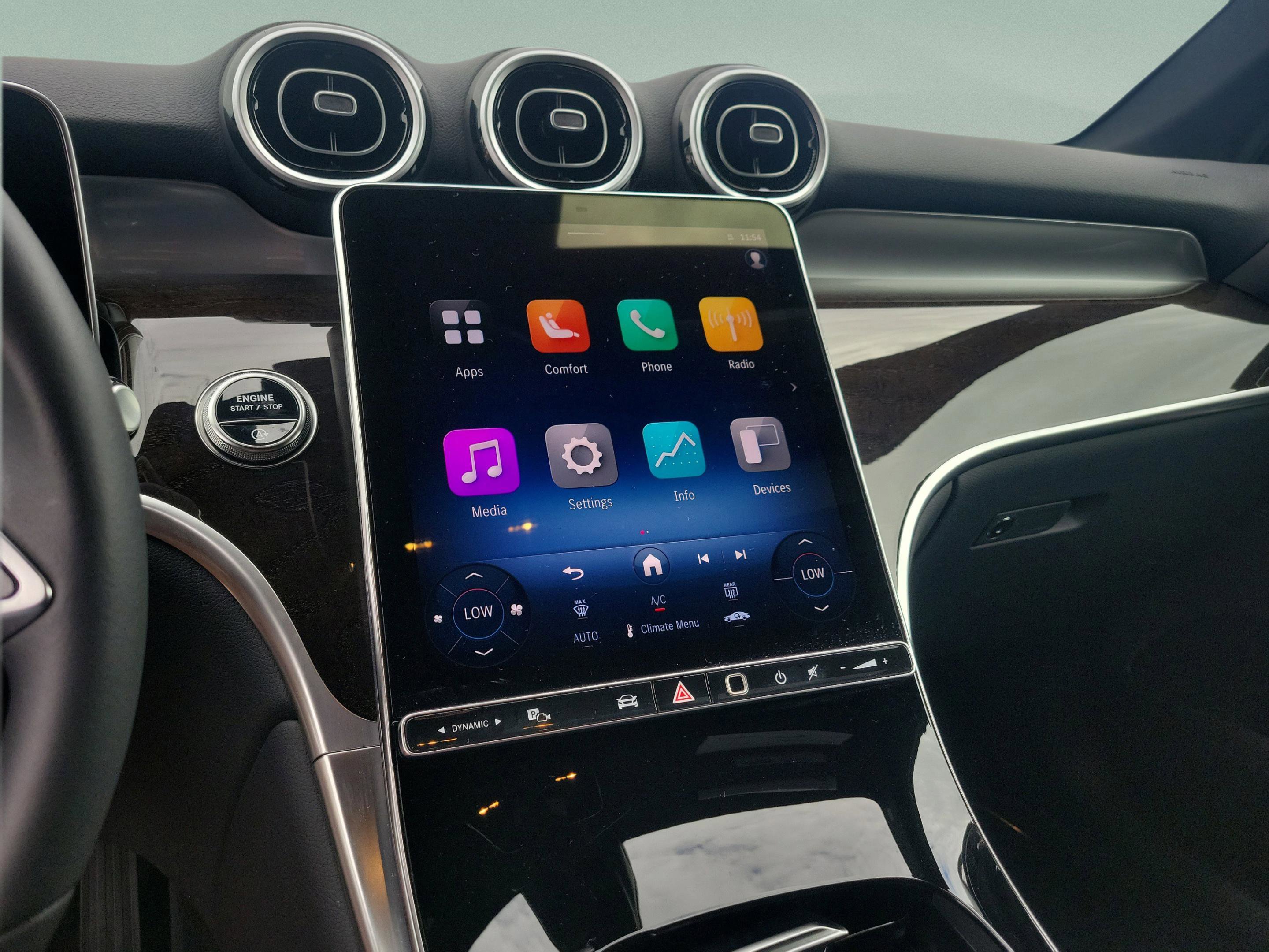 Certified 2025 Mercedes-Benz GLC 300 image 31