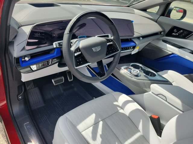 New 2027 Cadillac Optiq Premium Luxury w/ LPO, Floor Liner Package AWD/4WD image 24