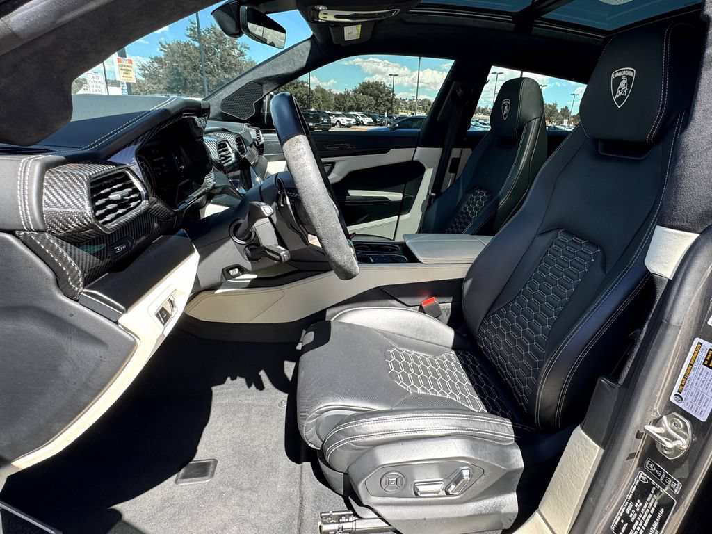 Used 2021 Lamborghini Urus AWD/4WD image 20