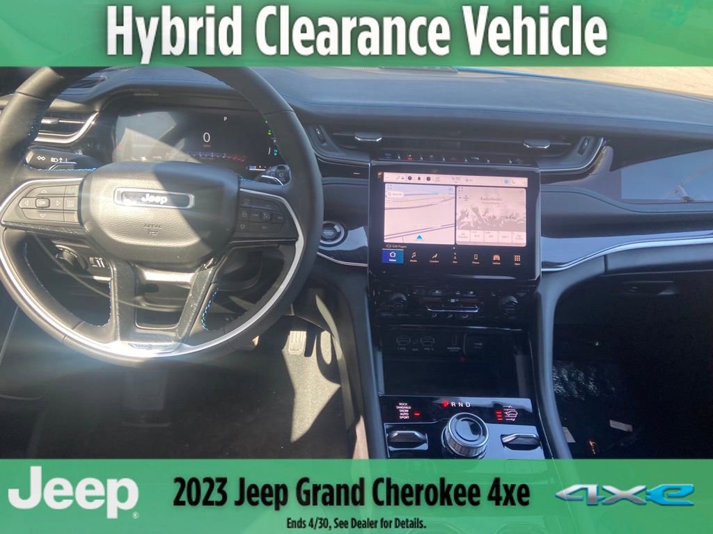 New 2023 Jeep Grand Cherokee Trailhawk w/ Luxury Tech Group III image 19