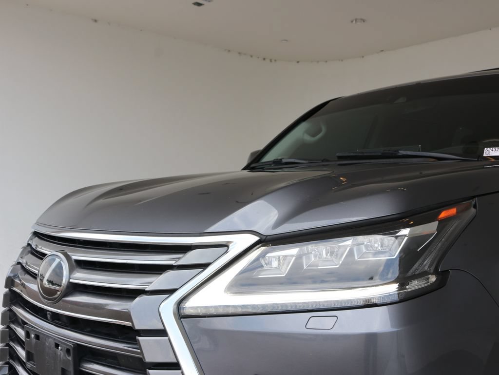 Used 2017 Lexus LX 570 4WD w/ Luxury Package image 13