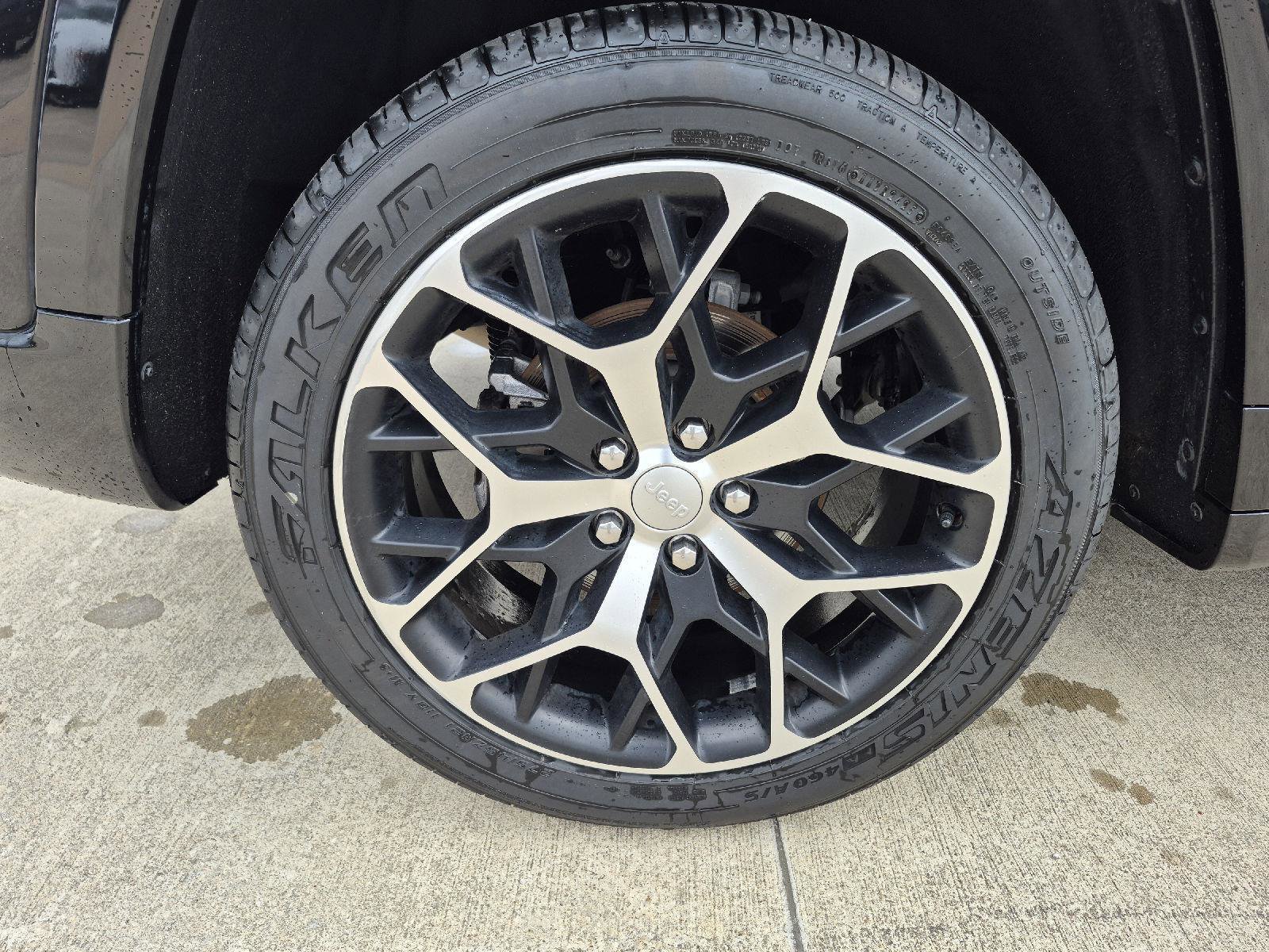 Used 2023 Jeep Grand Cherokee Summit image 10