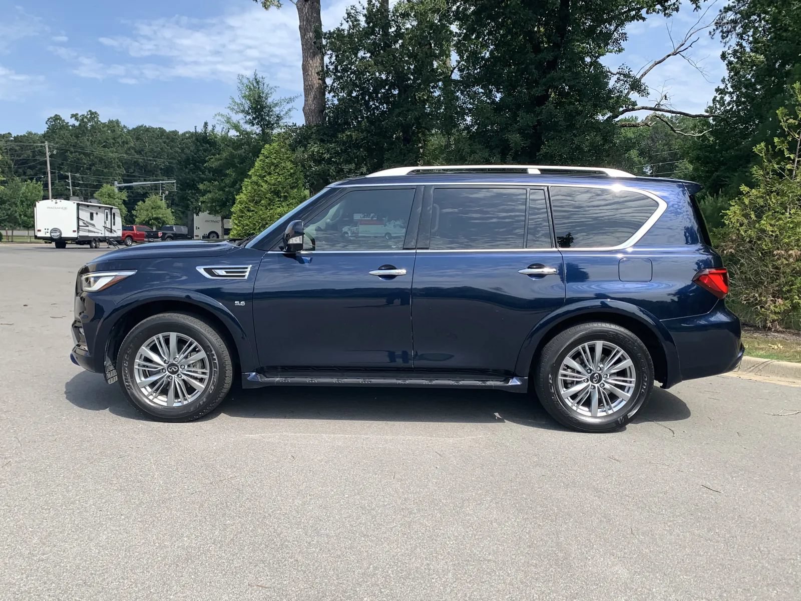 Used 2018 INFINITI QX80 2WD w/ Driver Assistance Package image 4