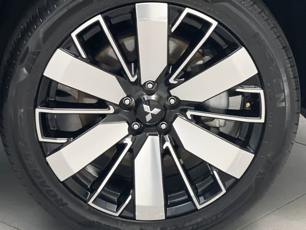 Used 2025 Mitsubishi Outlander SE AWD/4WD image 74