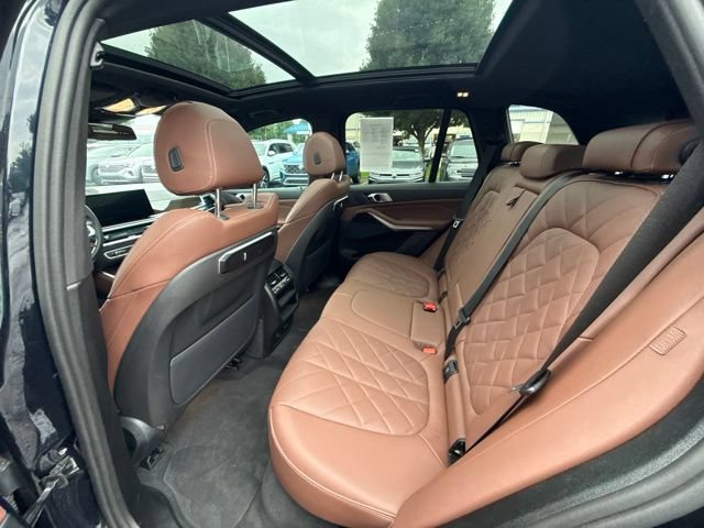 Used 2025 BMW X5 xDrive40i w/ M Sport Package AWD/4WD image 20