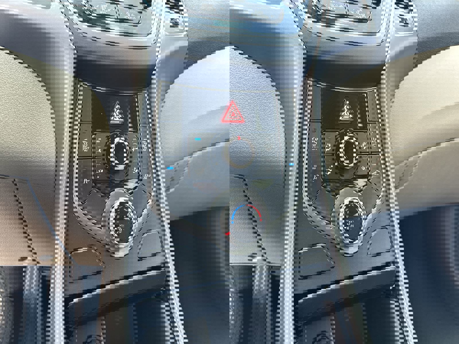 Used 2015 Hyundai Elantra SE w/ Option Group 02 image 29