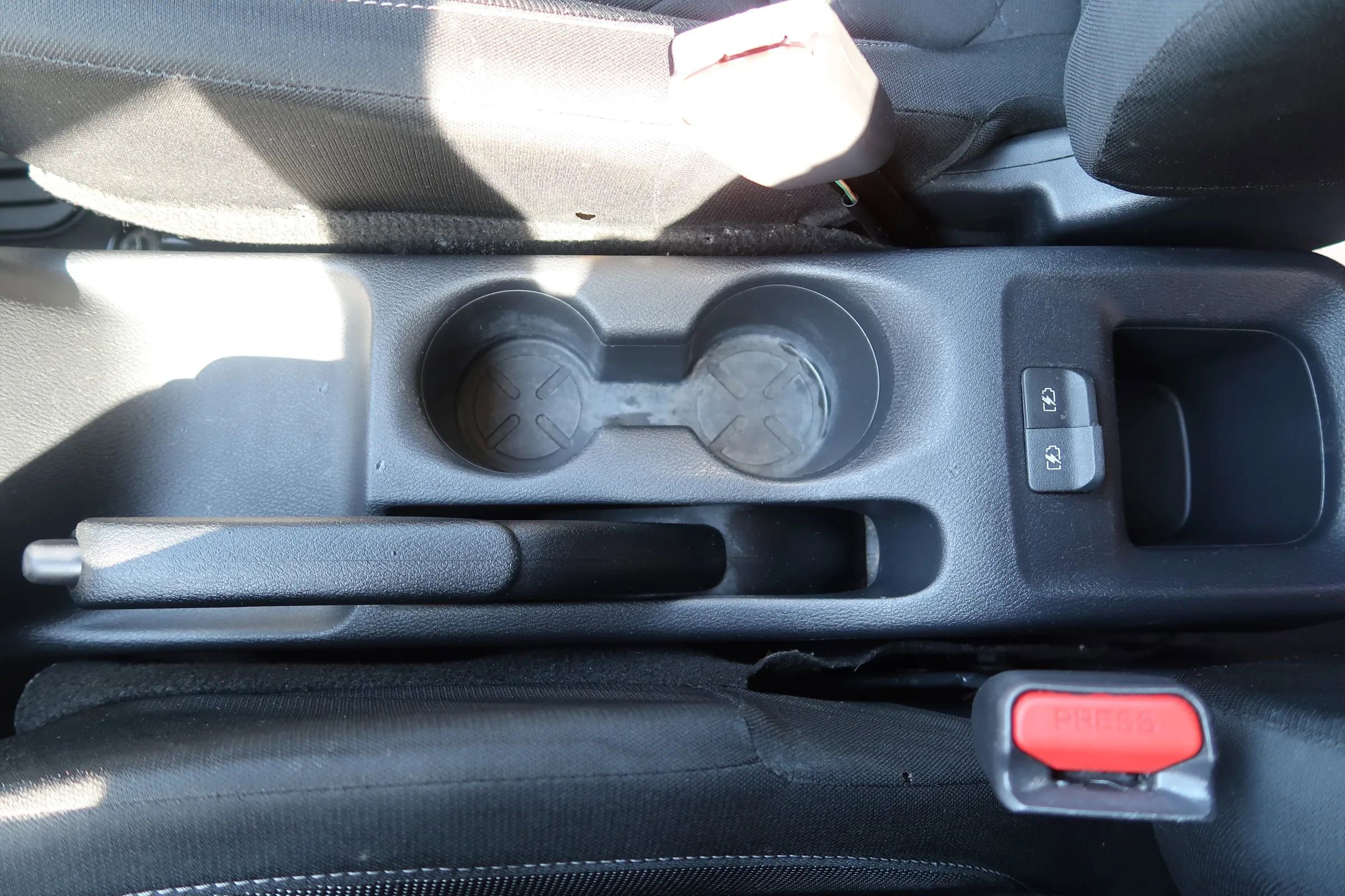 Used 2020 Nissan Kicks S FWD image 29